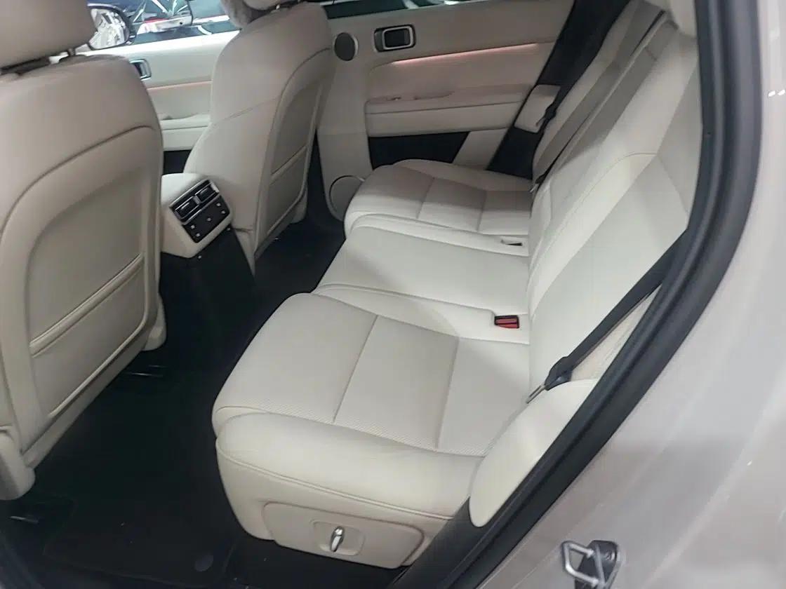 Li Auto L6 2024 Max — миниатюра 20