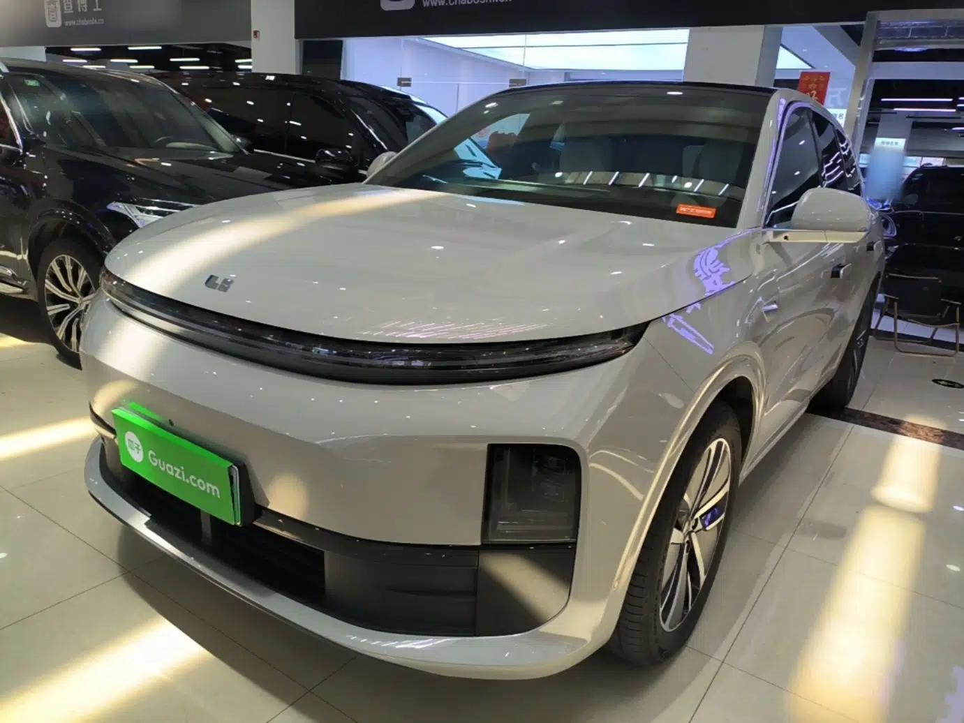 Li Auto L6 2025 Pro Smart Refresh Edition — миниатюра 1