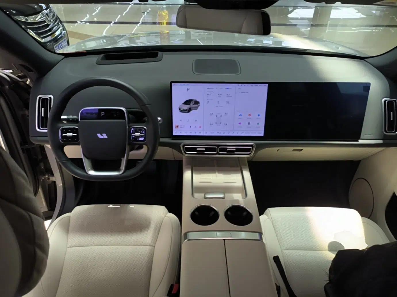 Li Auto L6 2025 Pro Smart Refresh Edition — миниатюра 12