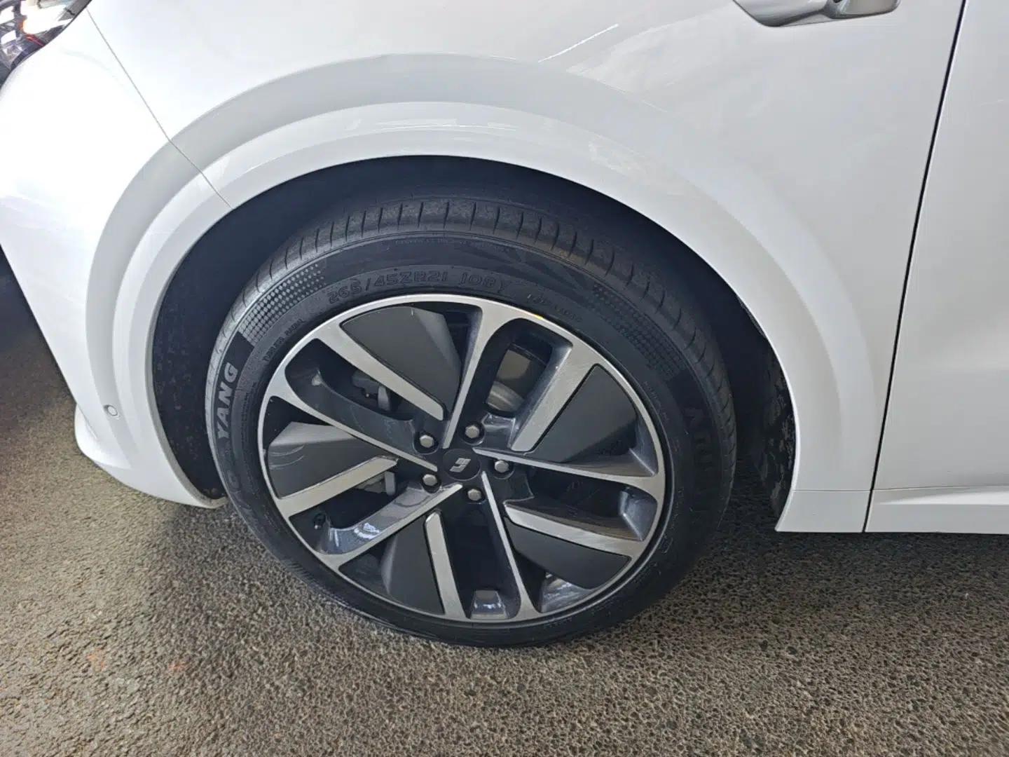 Li Auto L6 2024 Max — миниатюра 10
