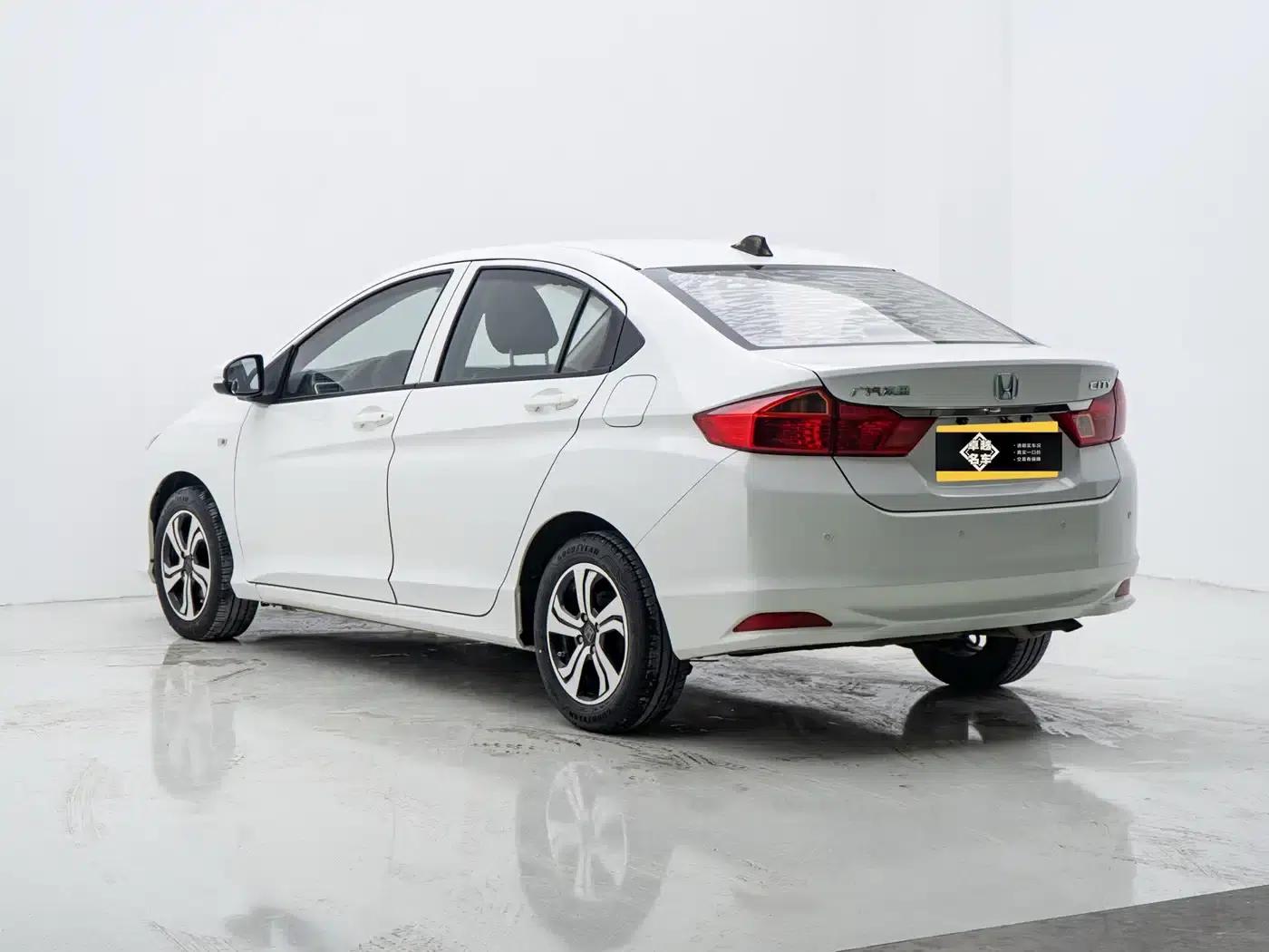 Honda City 2018 1.5L CVT Comfort Edition — миниатюра 4