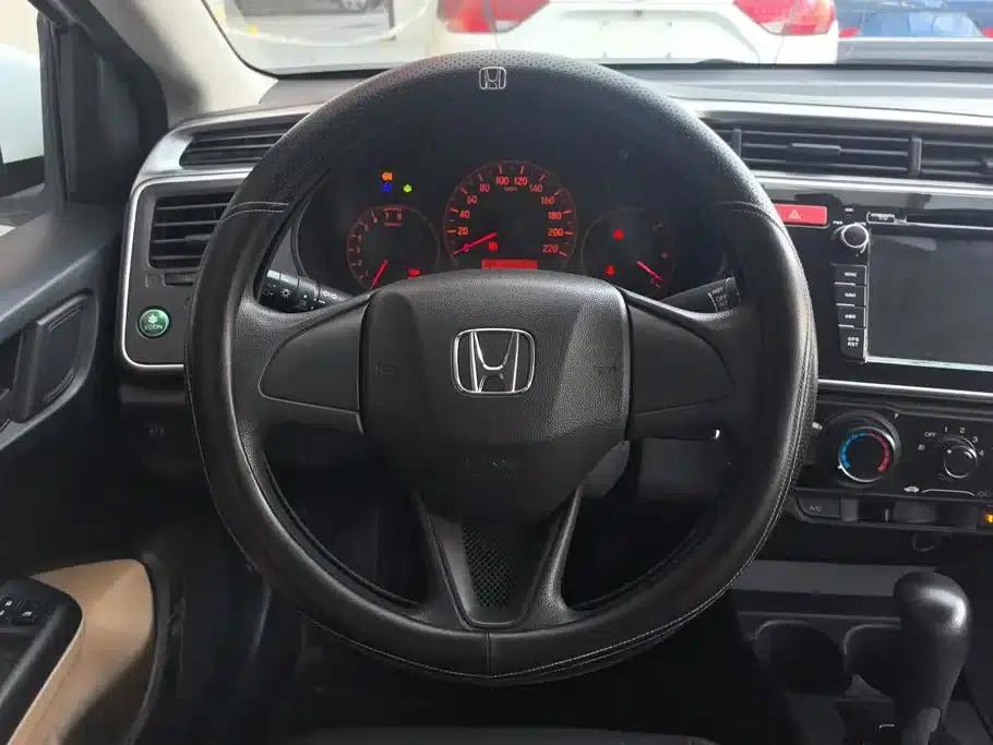 Honda City 2015 1.5L CVT Comfort Edition — миниатюра 15