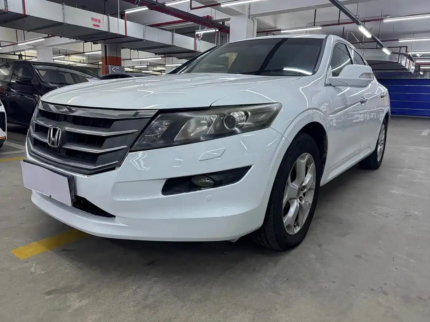 Crosstour 2012 2.4L Luxury Edition — миниатюра 1