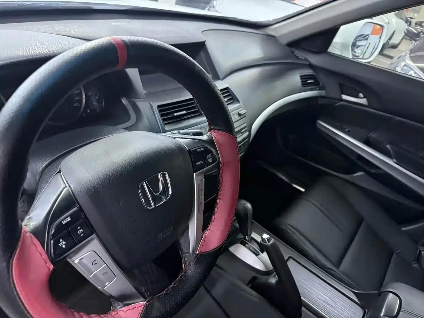 Crosstour 2012 2.4L Luxury Edition — миниатюра 6