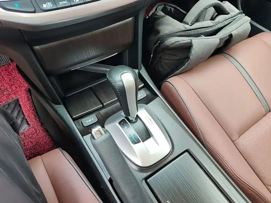 Crosstour 2016 2.4L Luxury Edition — миниатюра 14
