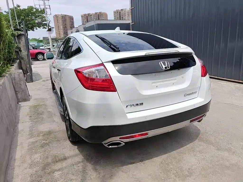 Crosstour 2016 2.4L Luxury Edition — миниатюра 5