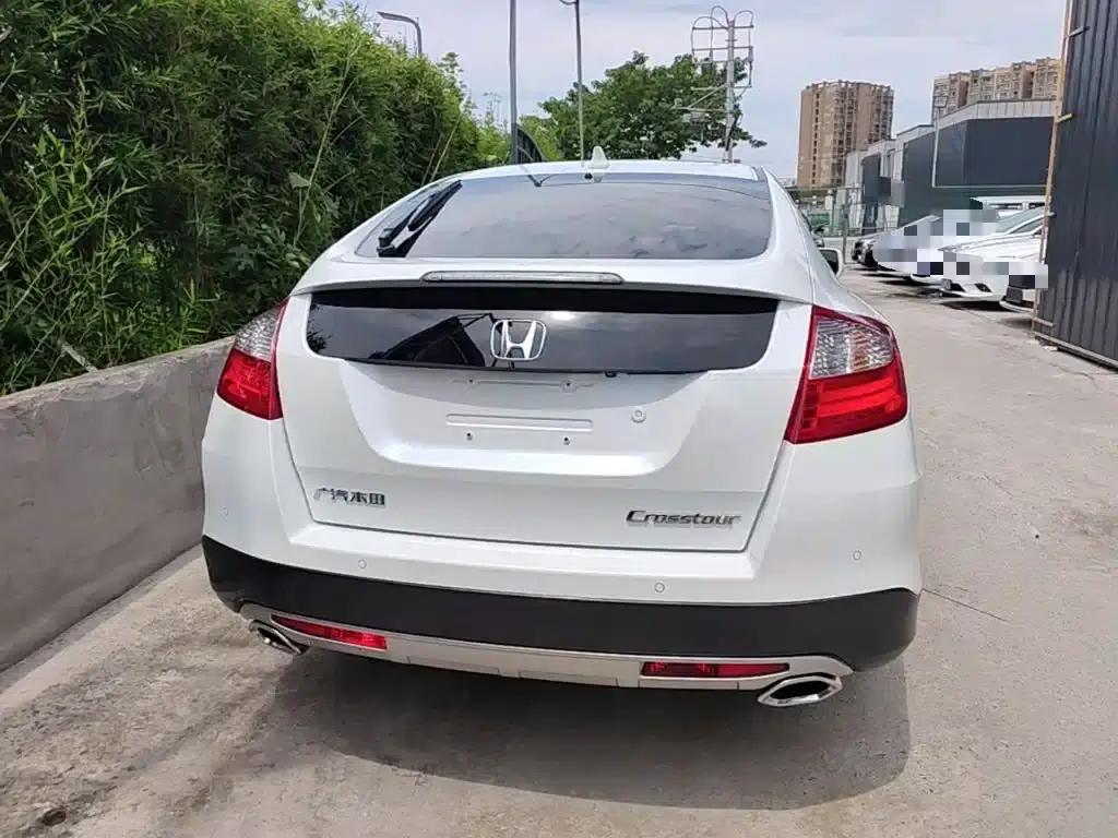 Crosstour 2016 2.4L Luxury Edition — миниатюра 6