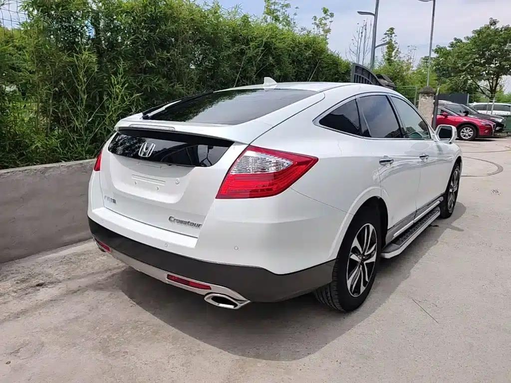 Crosstour 2016 2.4L Luxury Edition — миниатюра 7