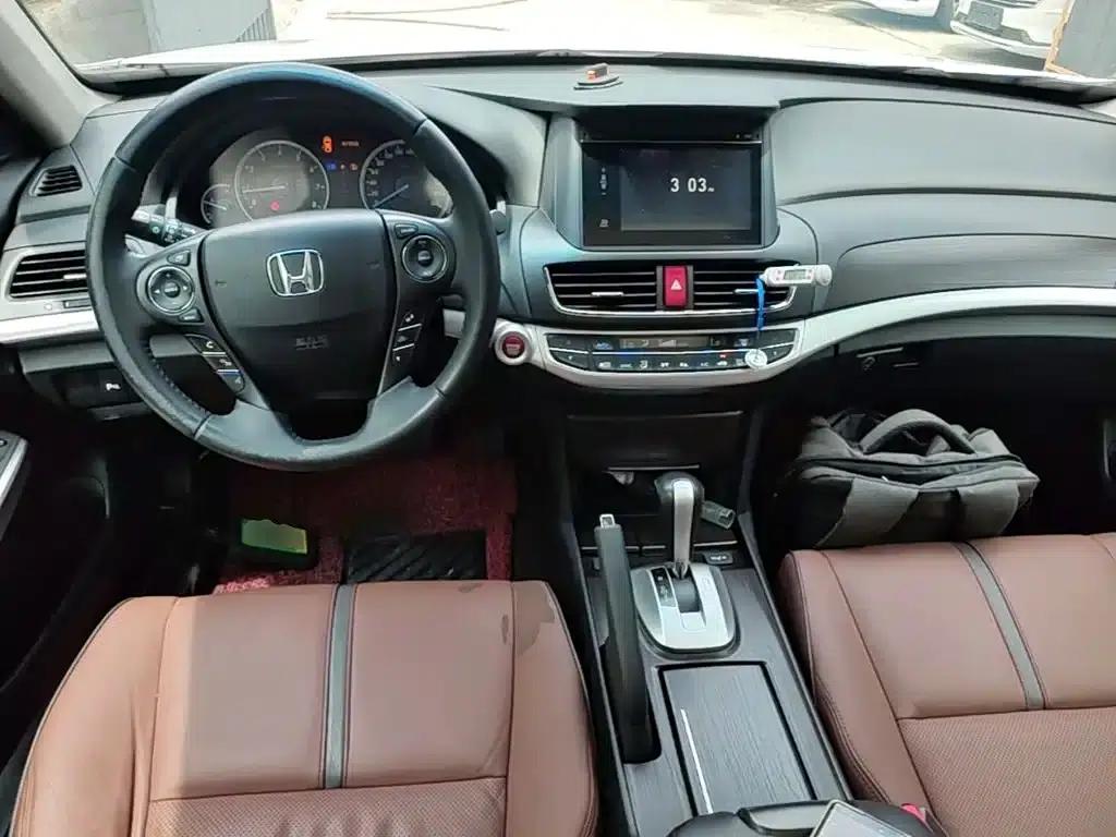 Crosstour 2016 2.4L Luxury Edition — миниатюра 10