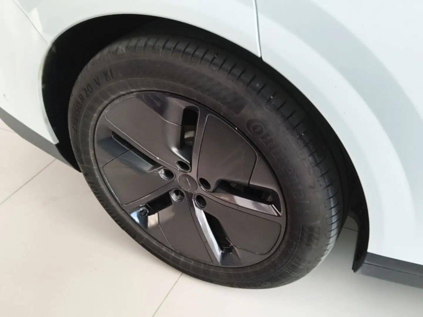 Li Auto i8 2025 Model Standard Version — миниатюра 11
