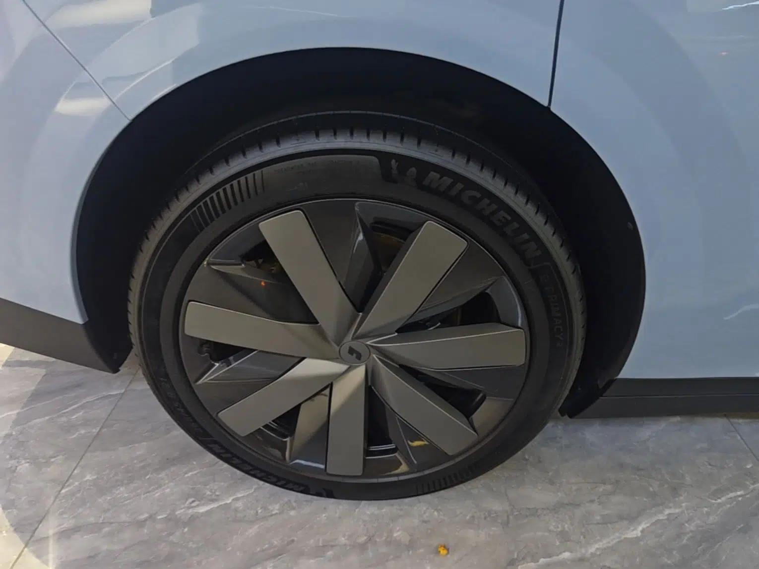 Li Auto i8 2025 Model Standard Version — миниатюра 11