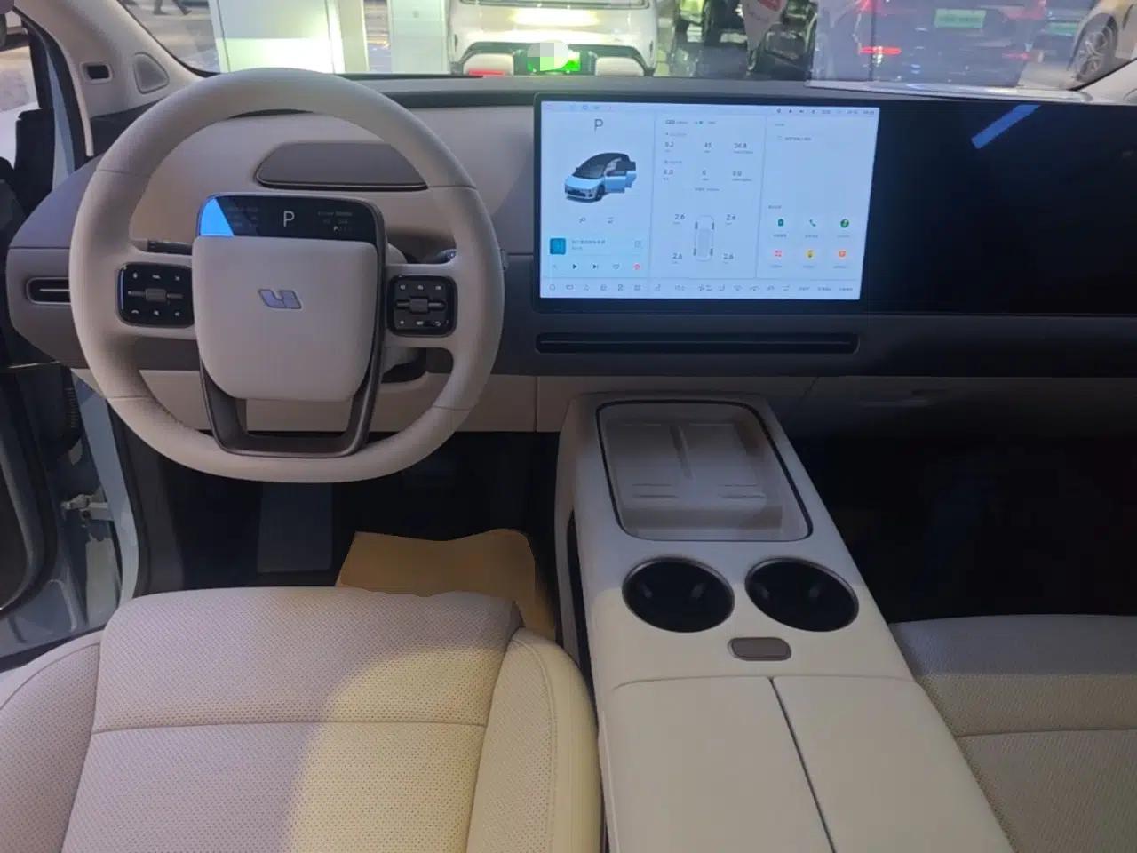 Li Auto i8 2025 Model Standard Version — миниатюра 12
