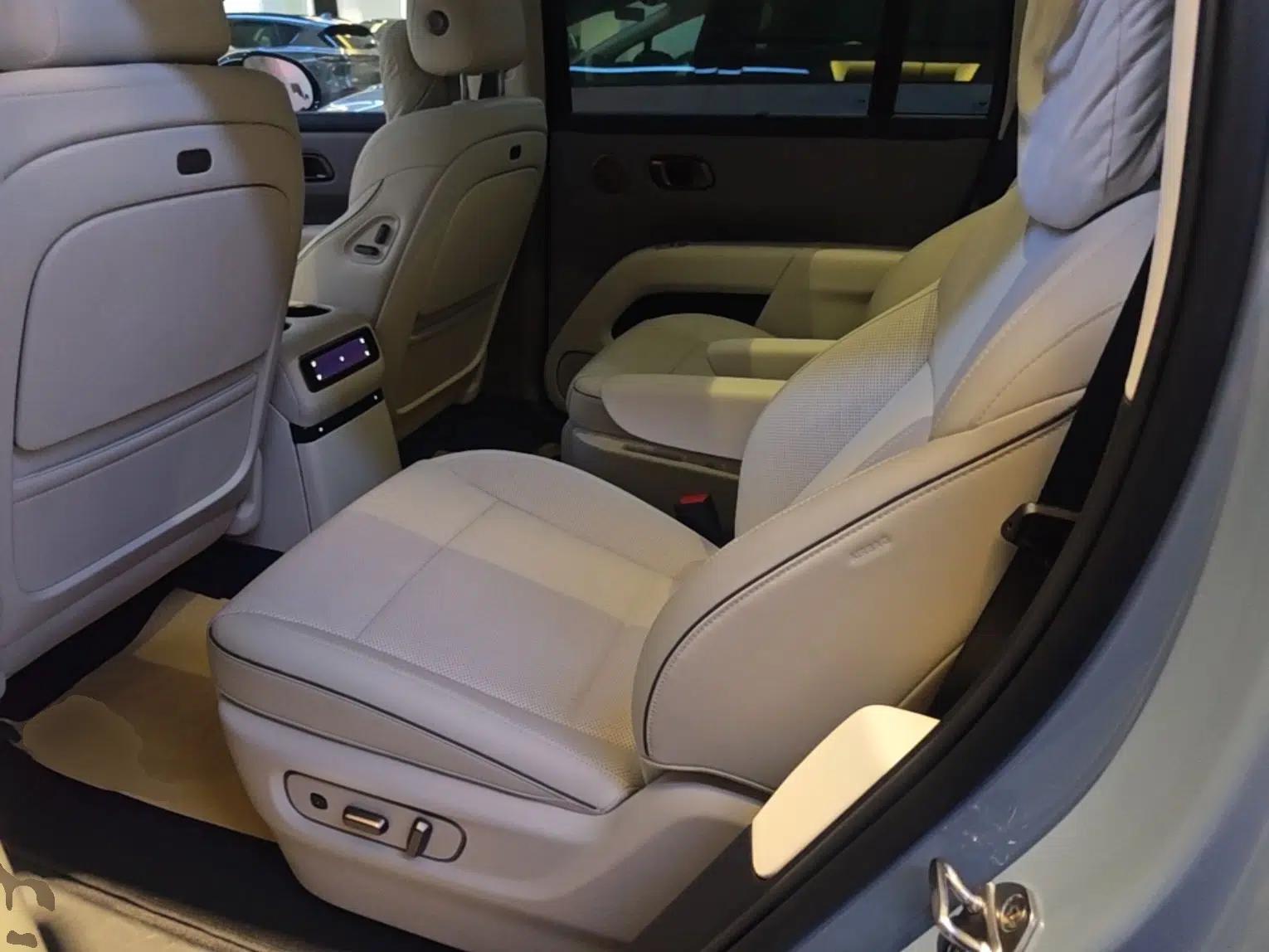 Li Auto i8 2025 Model Standard Version — миниатюра 20