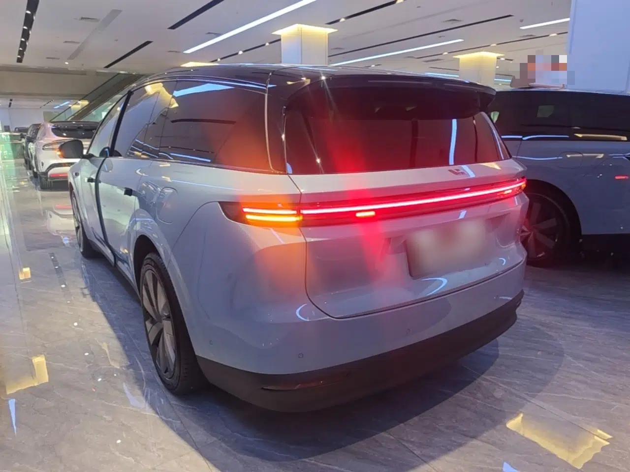 Li Auto i8 2025 Model Standard Version — миниатюра 4