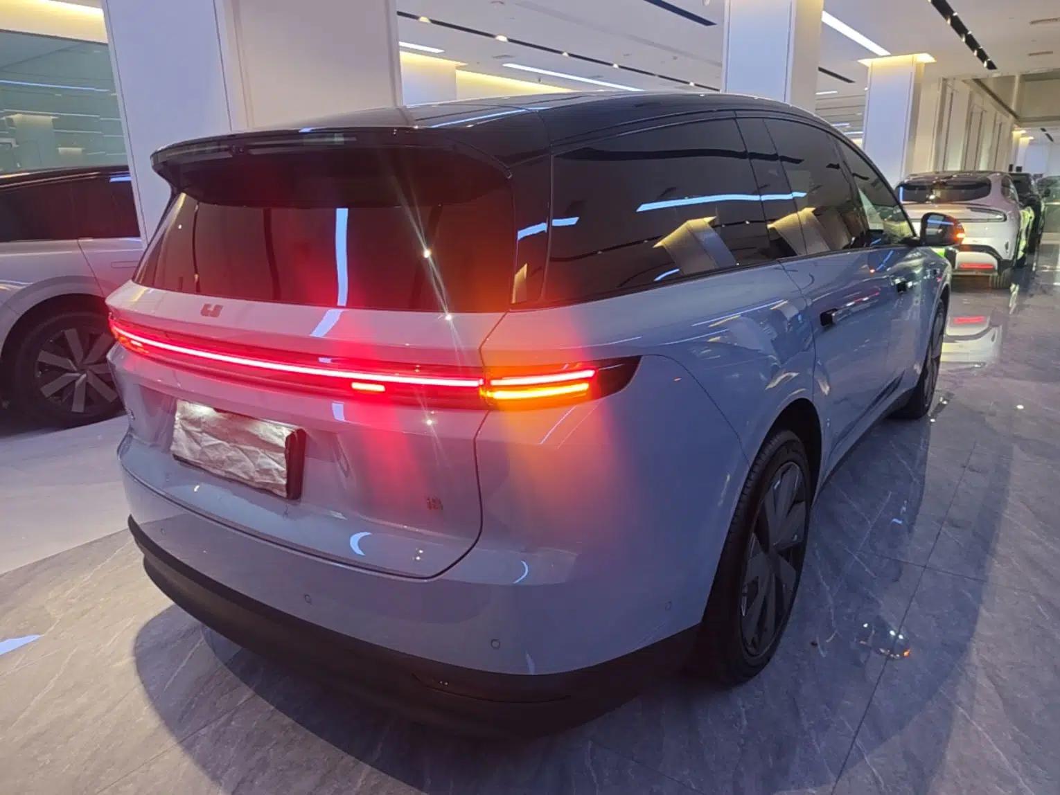 Li Auto i8 2025 Model Standard Version — миниатюра 6