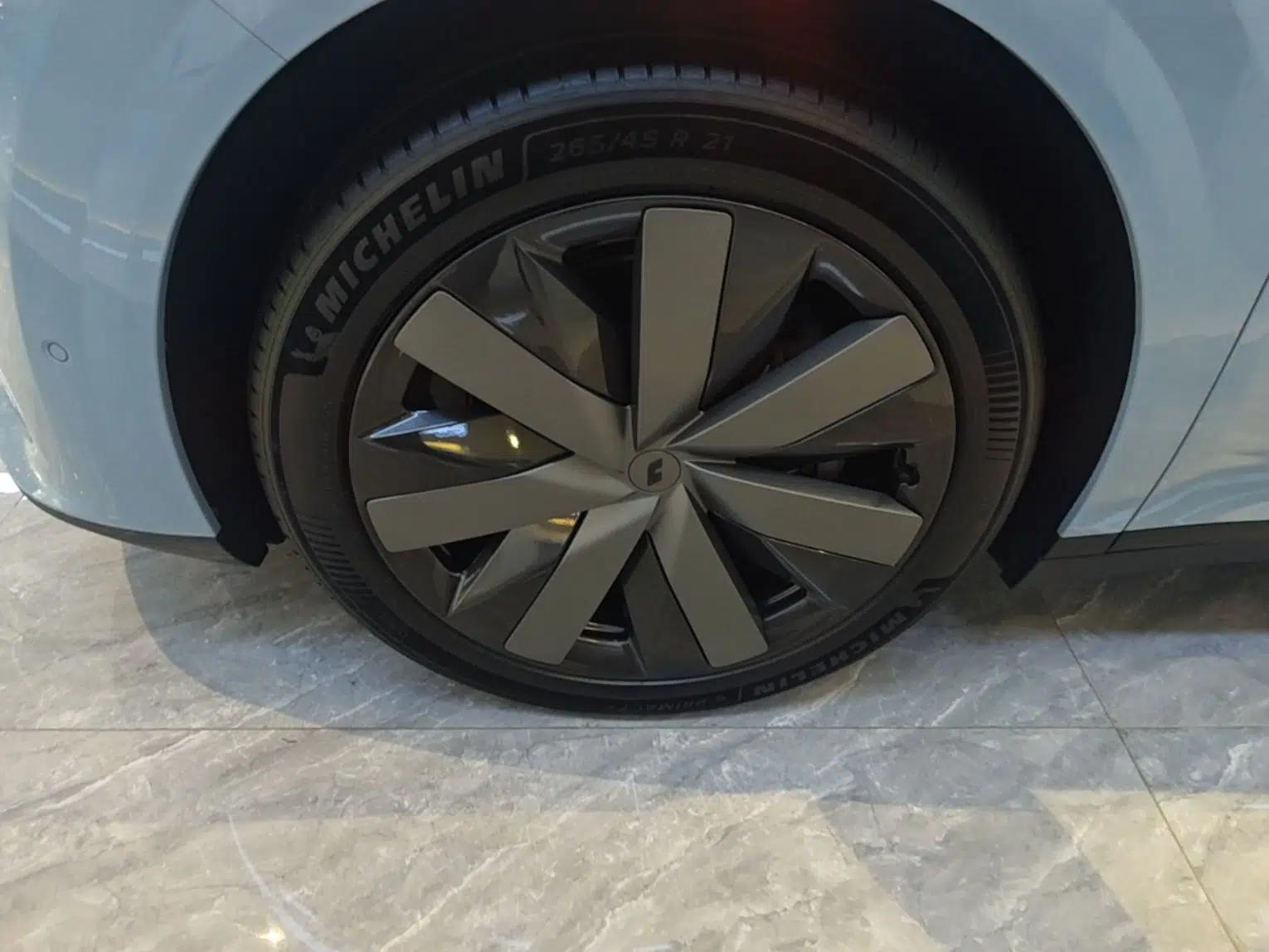 Li Auto i8 2025 Model Standard Version — миниатюра 10