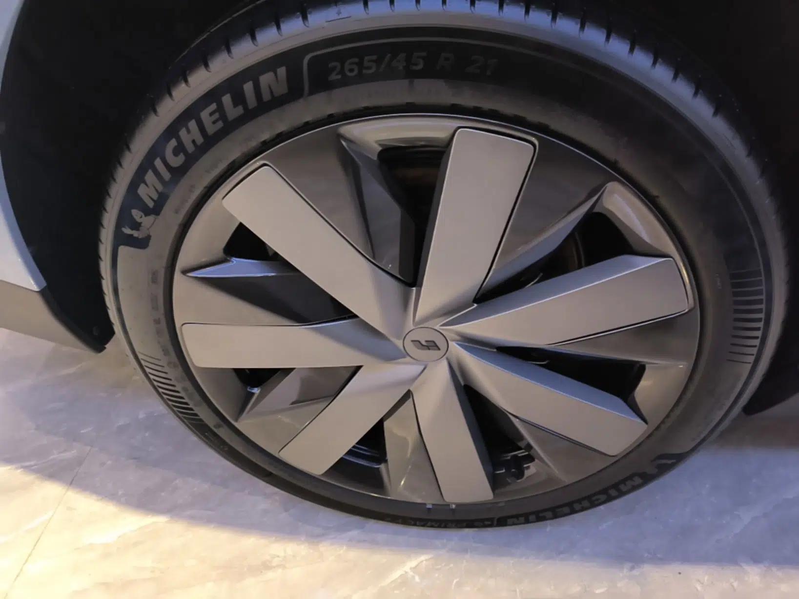 Li Auto i8 2025 Model Standard Version — миниатюра 11