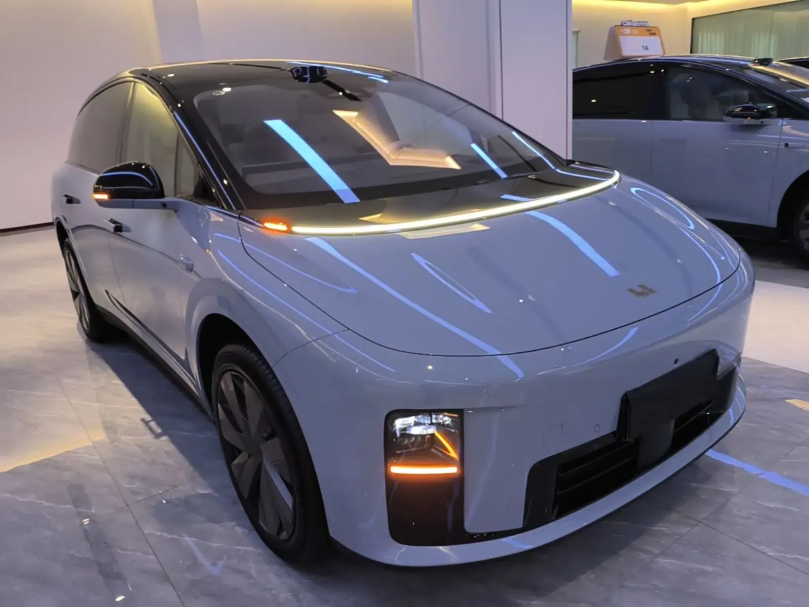 Li Auto i8 2025 Model Standard Version — миниатюра 3