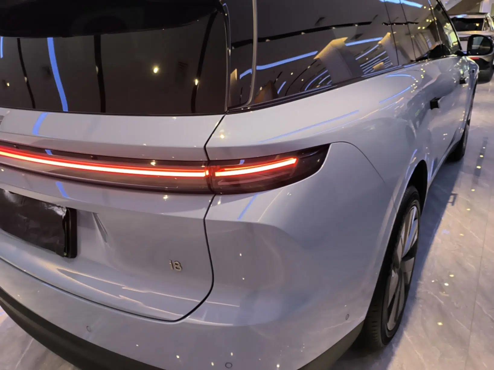 Li Auto i8 2025 Model Standard Version — миниатюра 9