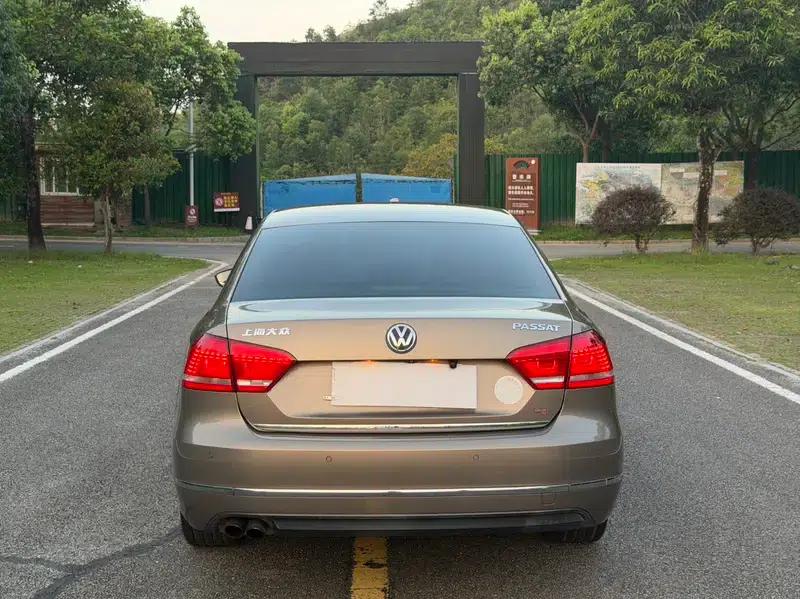 2014 Passat 2.0TSI DSG Royal Edition — миниатюра 5
