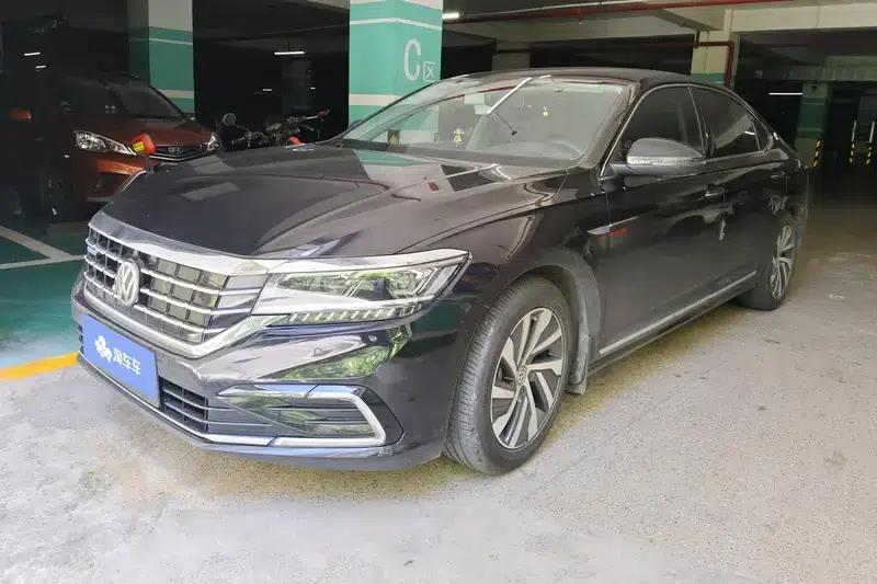 2020 Volkswagen Passat PHEV 430PHEV Hybrid Luxury Edition (China VI Emission Standard) — миниатюра 1