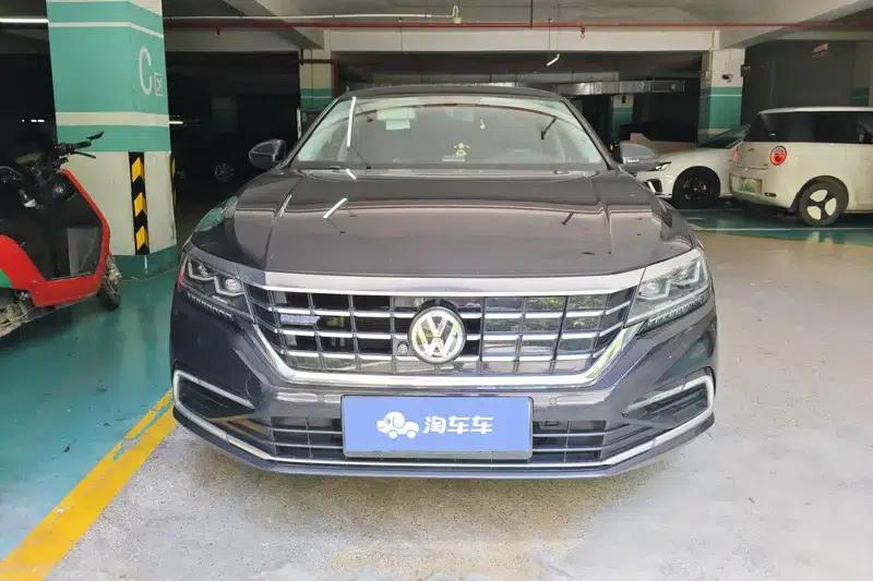 2020 Volkswagen Passat PHEV 430PHEV Hybrid Luxury Edition (China VI Emission Standard) — миниатюра 2
