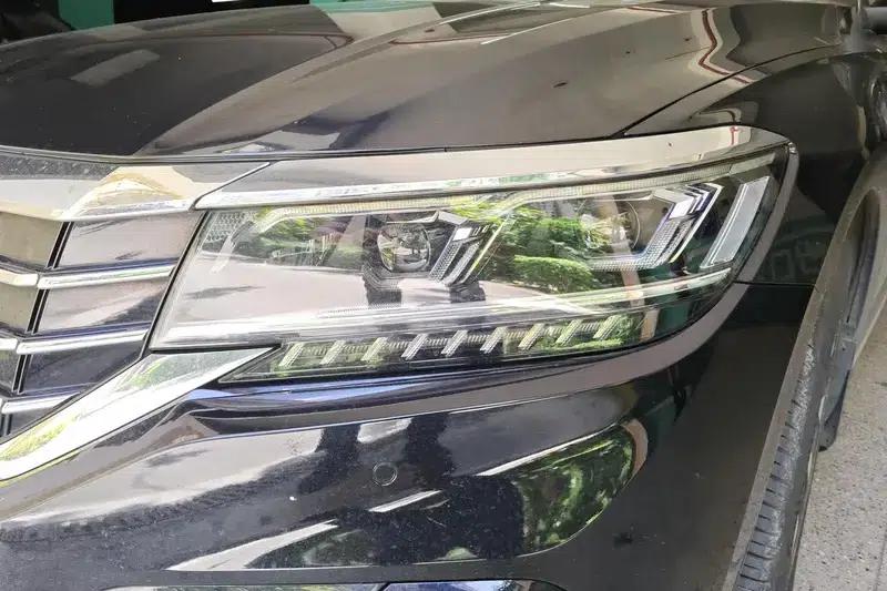 2020 Volkswagen Passat PHEV 430PHEV Hybrid Luxury Edition (China VI Emission Standard) — миниатюра 5