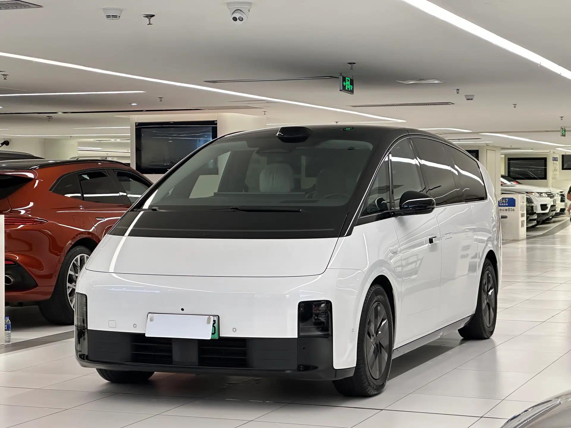 Li Auto MEGA 2024 Ultra Model — миниатюра 1