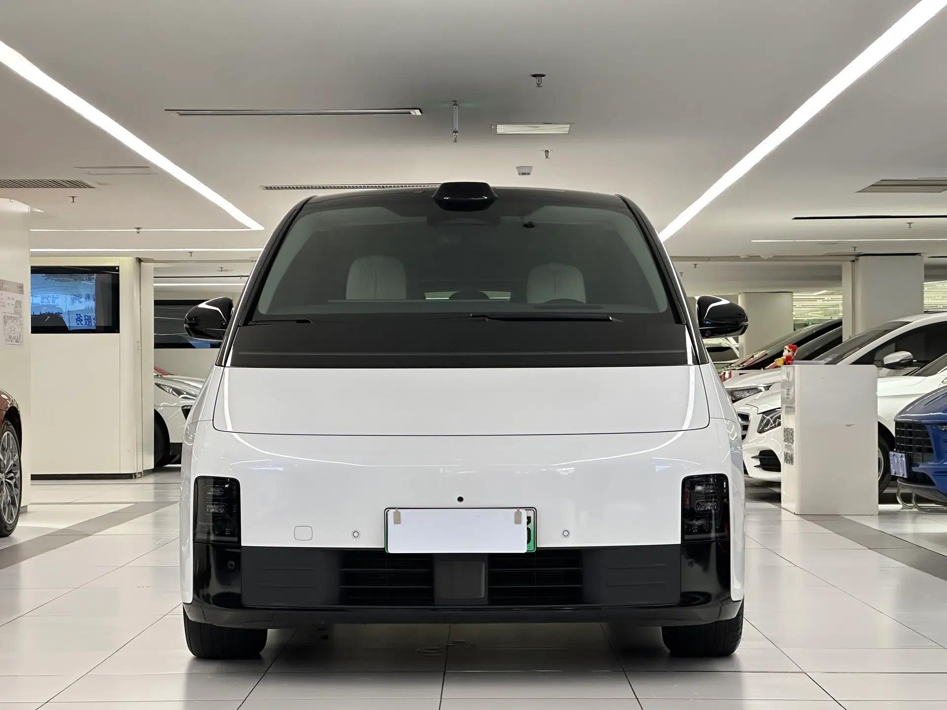 Li Auto MEGA 2024 Ultra Model — миниатюра 12