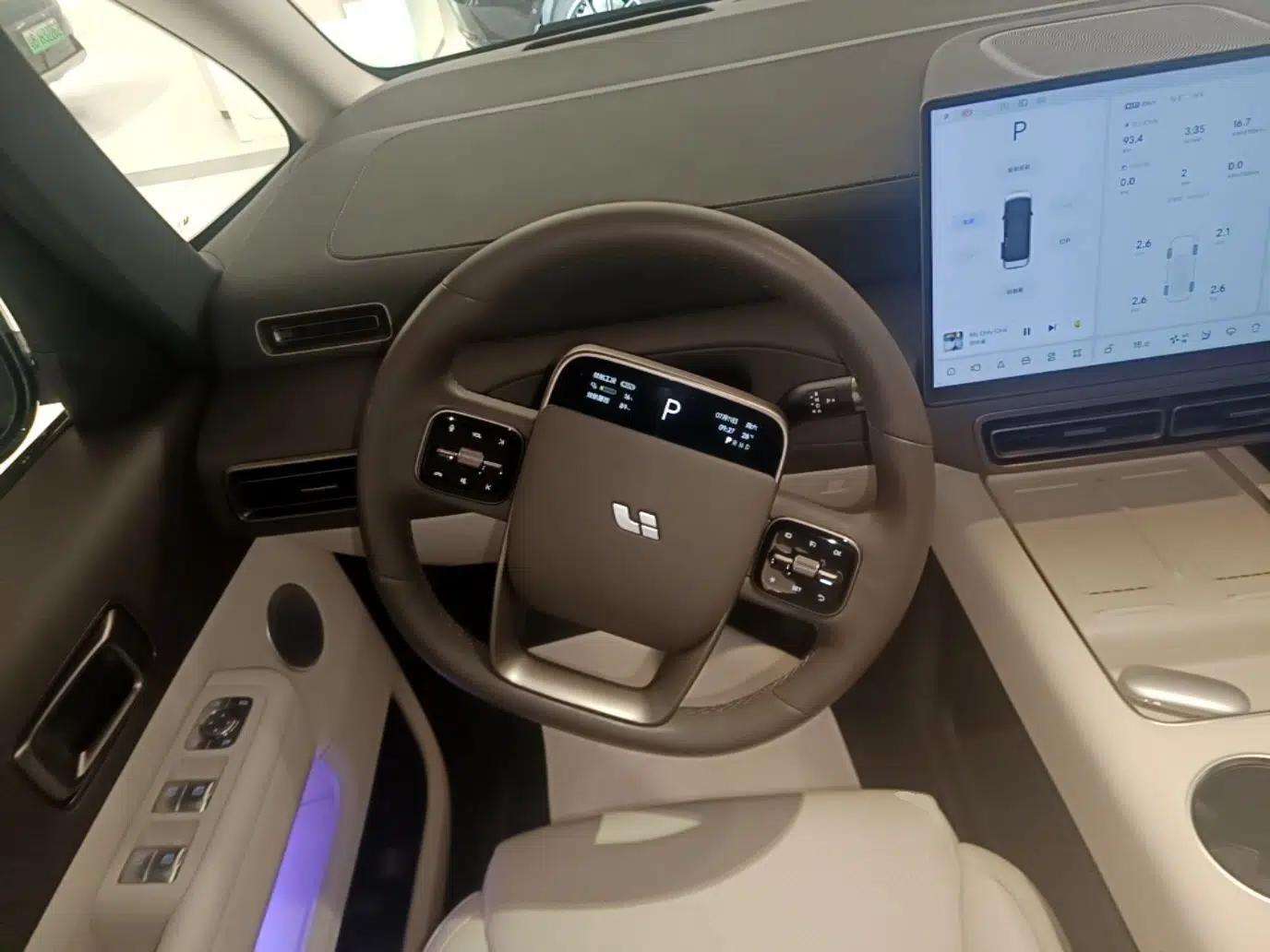 Li Auto MEGA 2024 Ultra Model — миниатюра 20