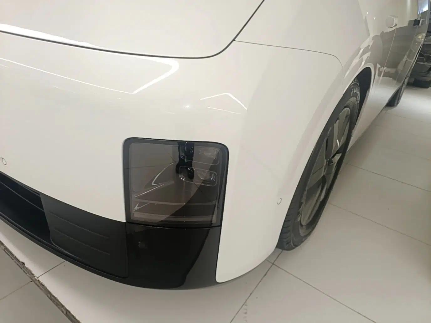 Li Auto MEGA 2024 Ultra Model — миниатюра 8