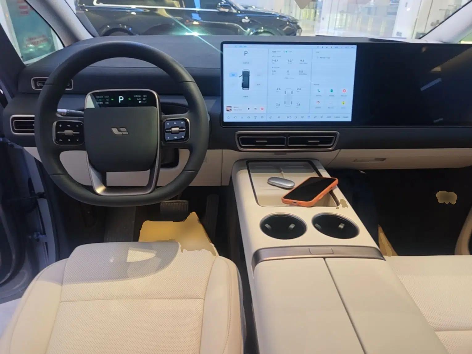 Li Auto MEGA 2025 Ultra Smart Refreshed Edition — миниатюра 12