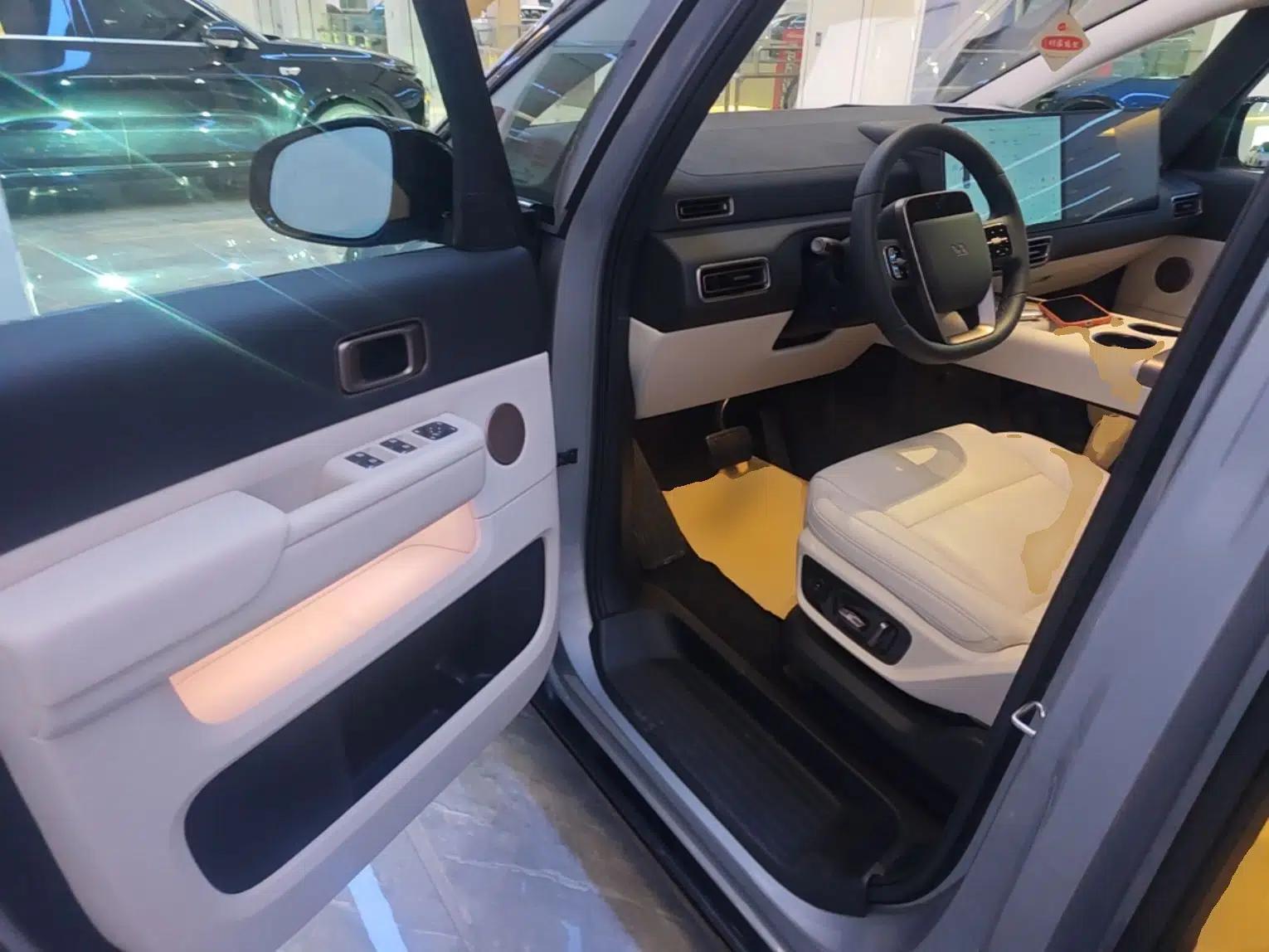 Li Auto MEGA 2025 Ultra Smart Refreshed Edition — миниатюра 18