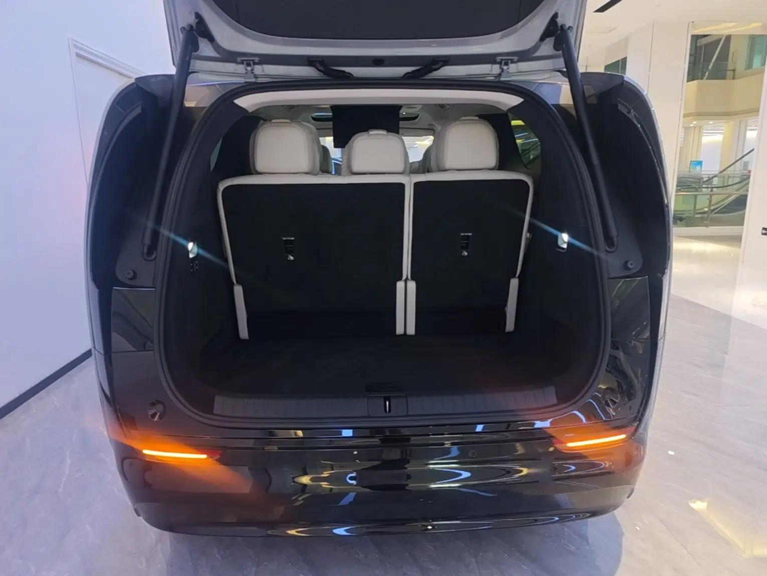 Li Auto MEGA 2025 Ultra Smart Refreshed Edition — миниатюра 22