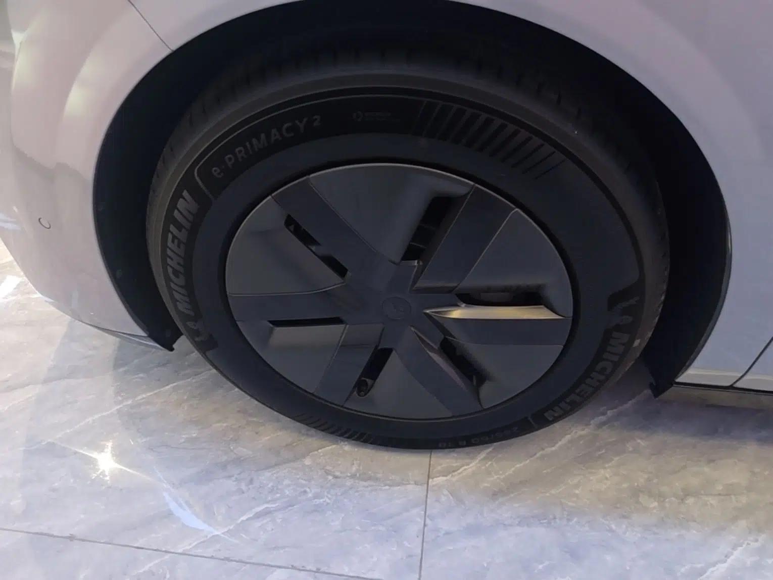 Li Auto MEGA 2025 Ultra Smart Refreshed Edition — миниатюра 10