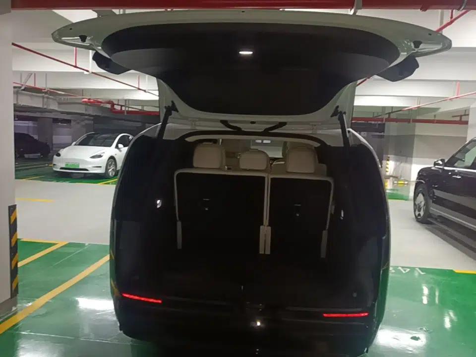 Li Auto MEGA 2025 Home Family Special Edition — миниатюра 27