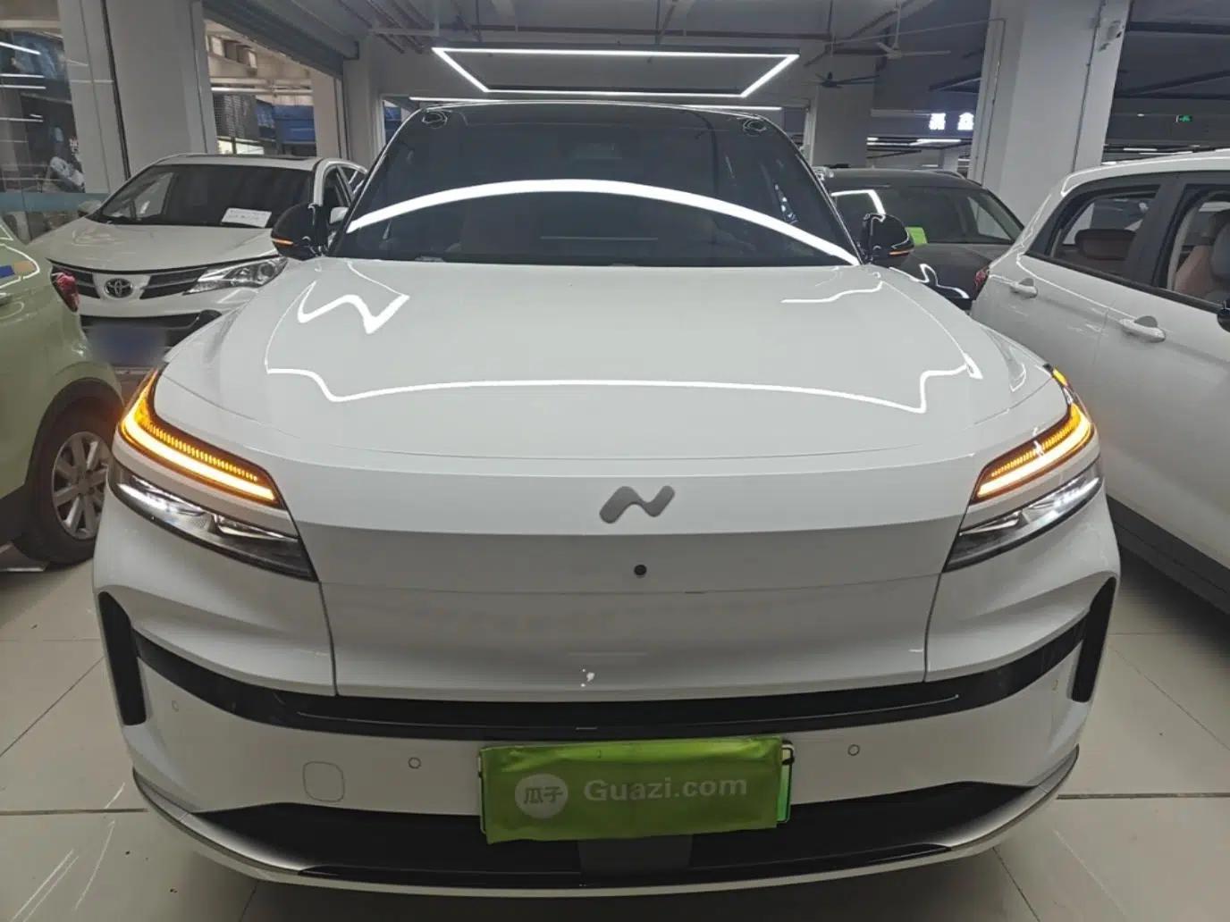 ONVO Luxeed L90 2025 Model—Max Seven-Seater Version — миниатюра 2