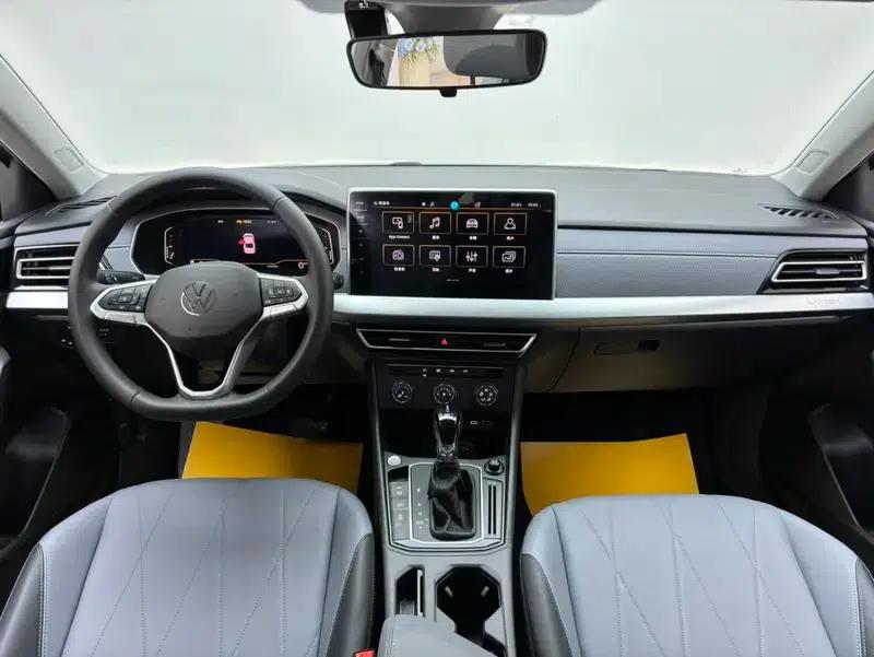 2023 Volkswagen Lavida Facelift 1.5L Automatic Five Million Edition — миниатюра 11