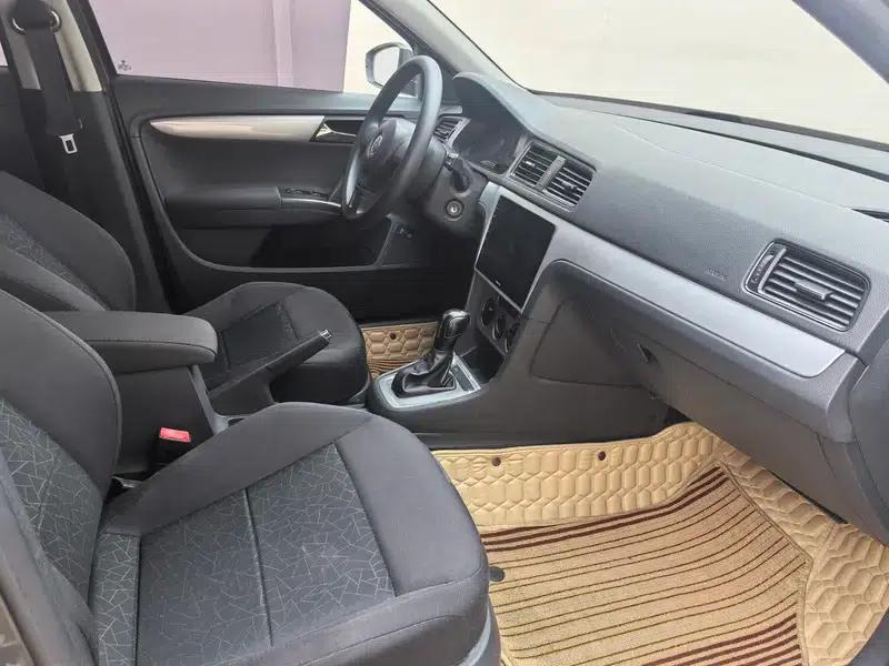 2013 Volkswagen Lavida 1.6L Automatic Comfort Edition — миниатюра 11