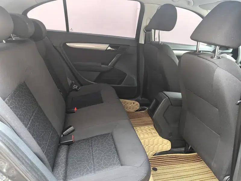 2013 Volkswagen Lavida 1.6L Automatic Comfort Edition — миниатюра 20