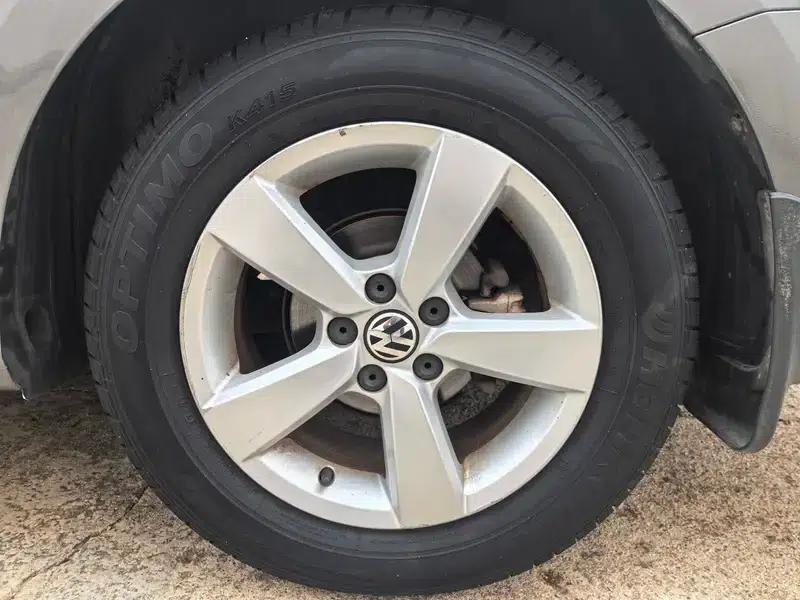 2013 Volkswagen Lavida 1.6L Automatic Comfort Edition — миниатюра 9