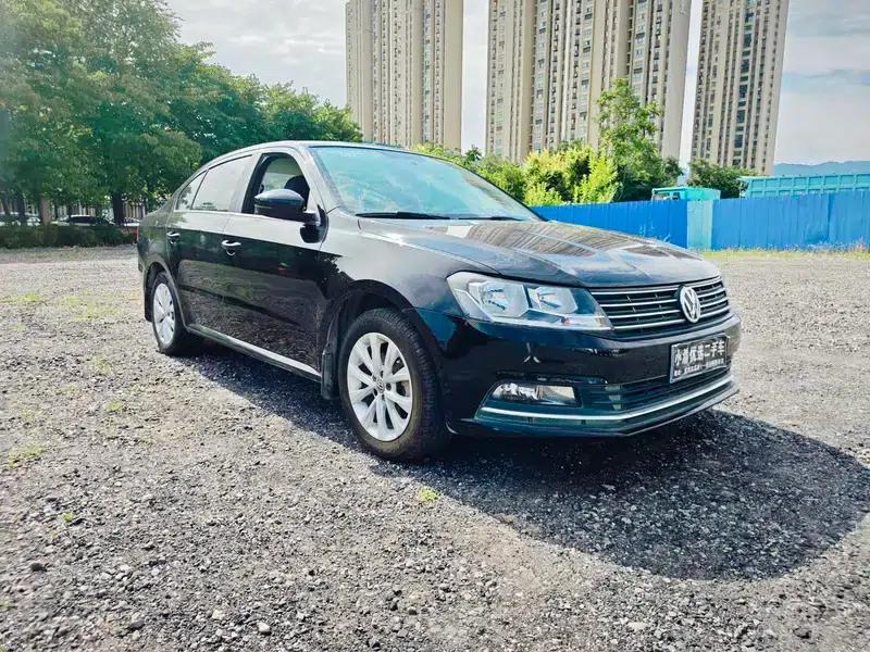 2015 Volkswagen Lavida 1.6L Automatic Comfort Edition — миниатюра 3