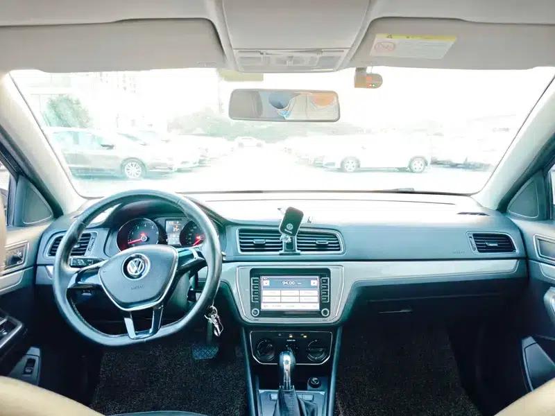 2015 Volkswagen Lavida 1.6L Automatic Comfort Edition — миниатюра 8