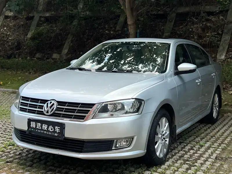 2013 Volkswagen Lavida Facelift 1.4TSI DSG Comfort Edition — миниатюра 1