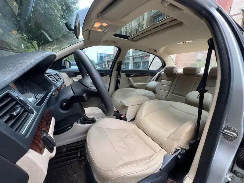 2013 Volkswagen Lavida Facelift 1.4TSI DSG Comfort Edition — миниатюра 11