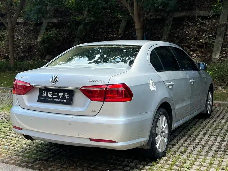 2013 Volkswagen Lavida Facelift 1.4TSI DSG Comfort Edition — миниатюра 7
