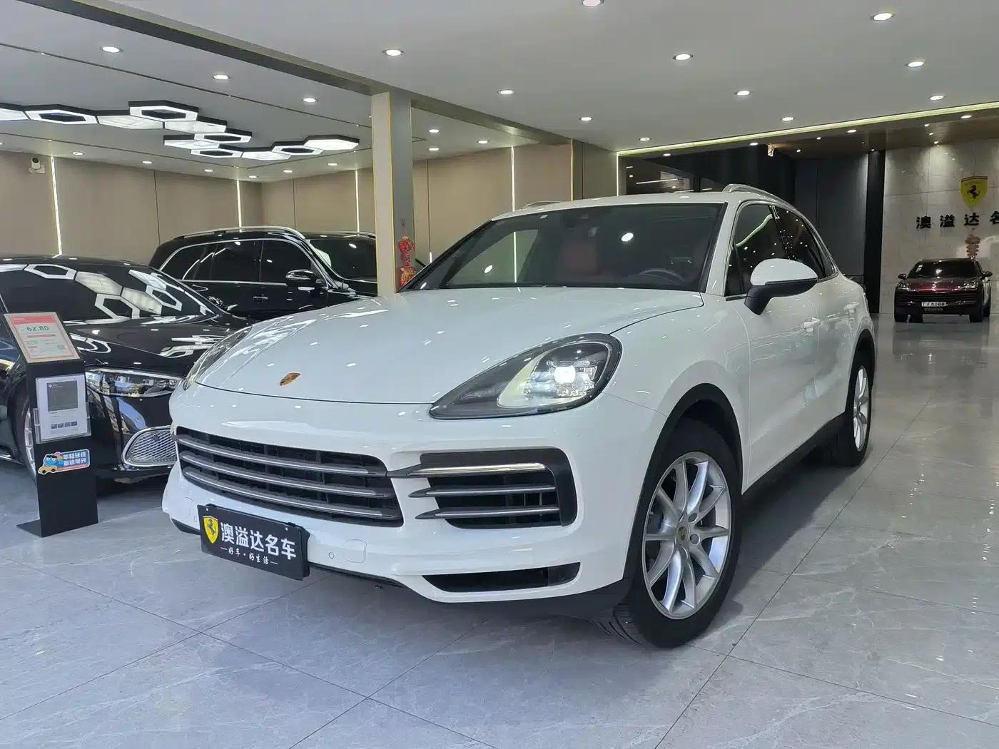 Cayenne 2019 Cayenne 3.0T — миниатюра 1
