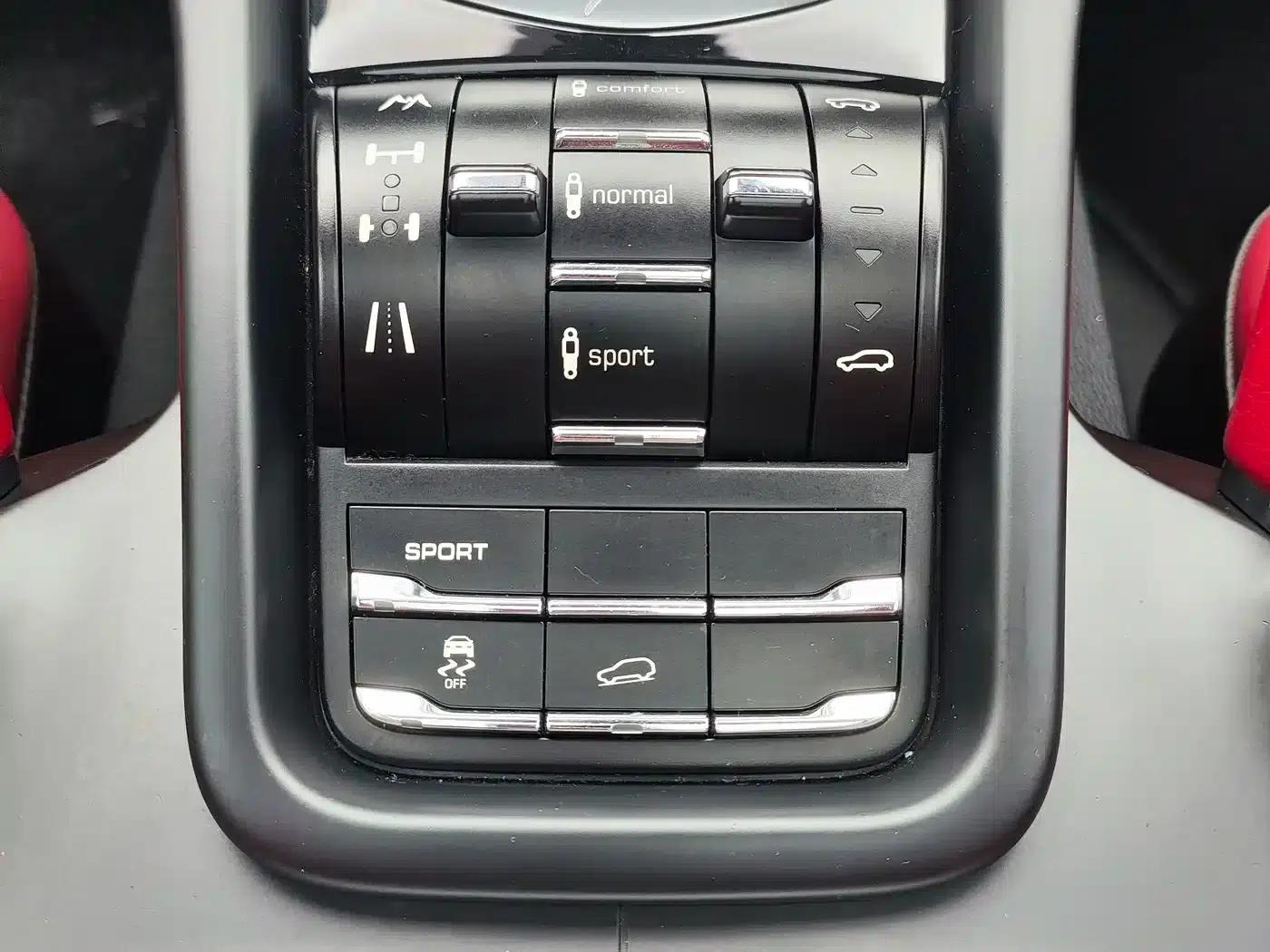 Cayenne 2011 Cayenne 3.0T — миниатюра 14