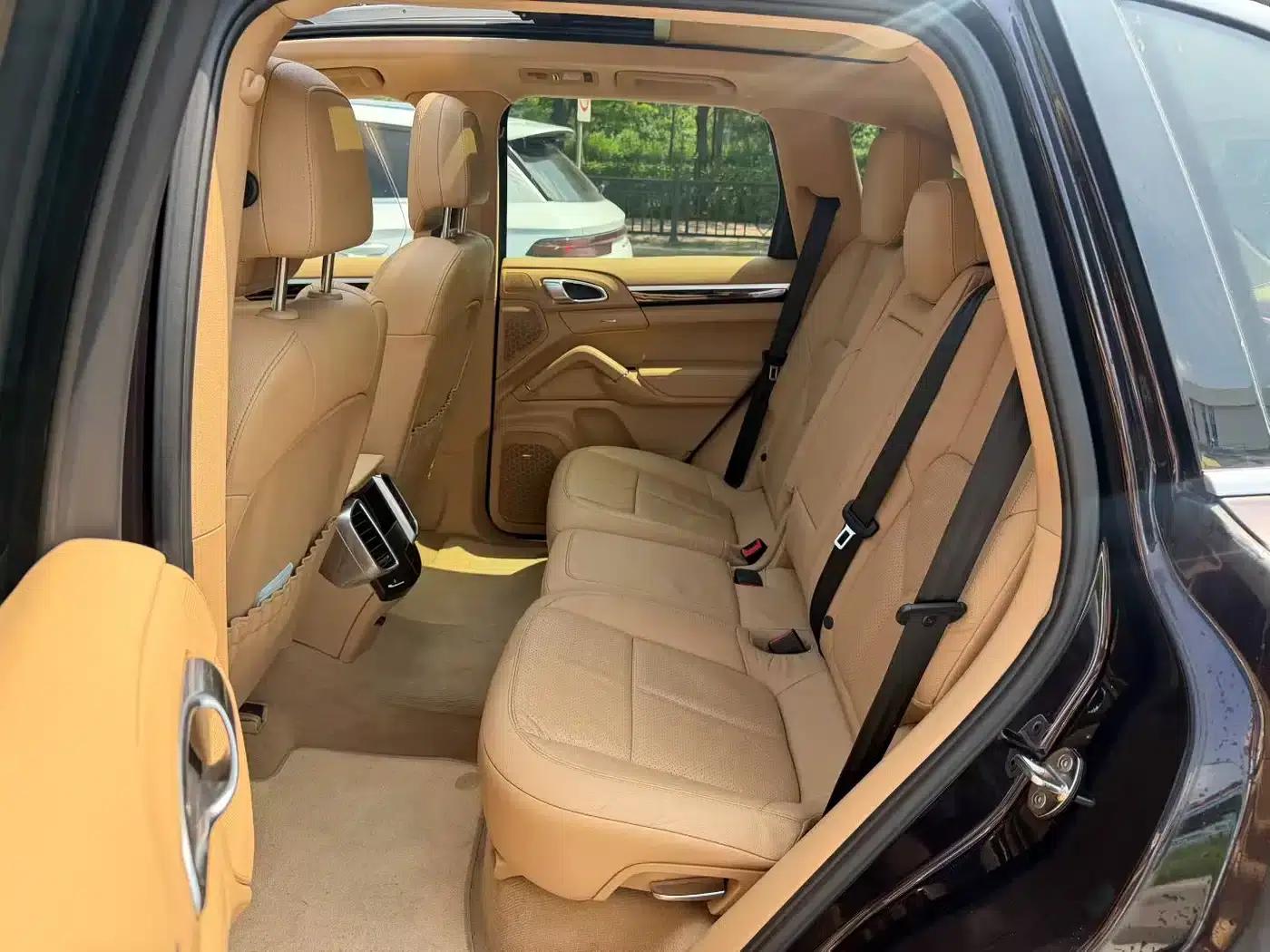Cayenne 2011 Cayenne S Hybrid 3.0T — миниатюра 7