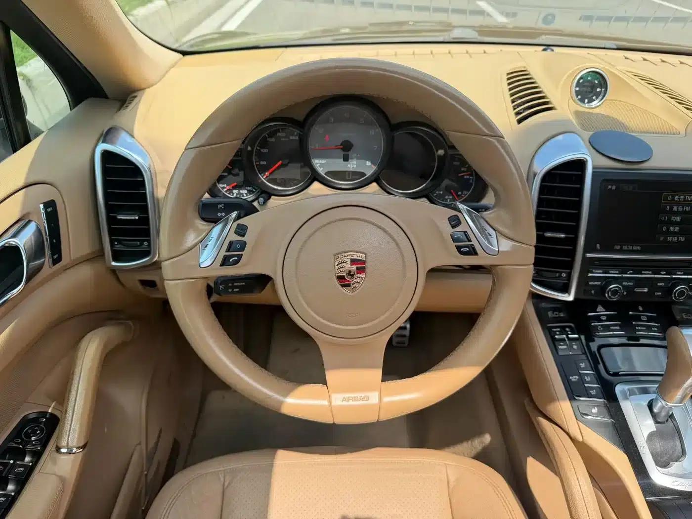 Cayenne 2011 Cayenne S Hybrid 3.0T — миниатюра 8